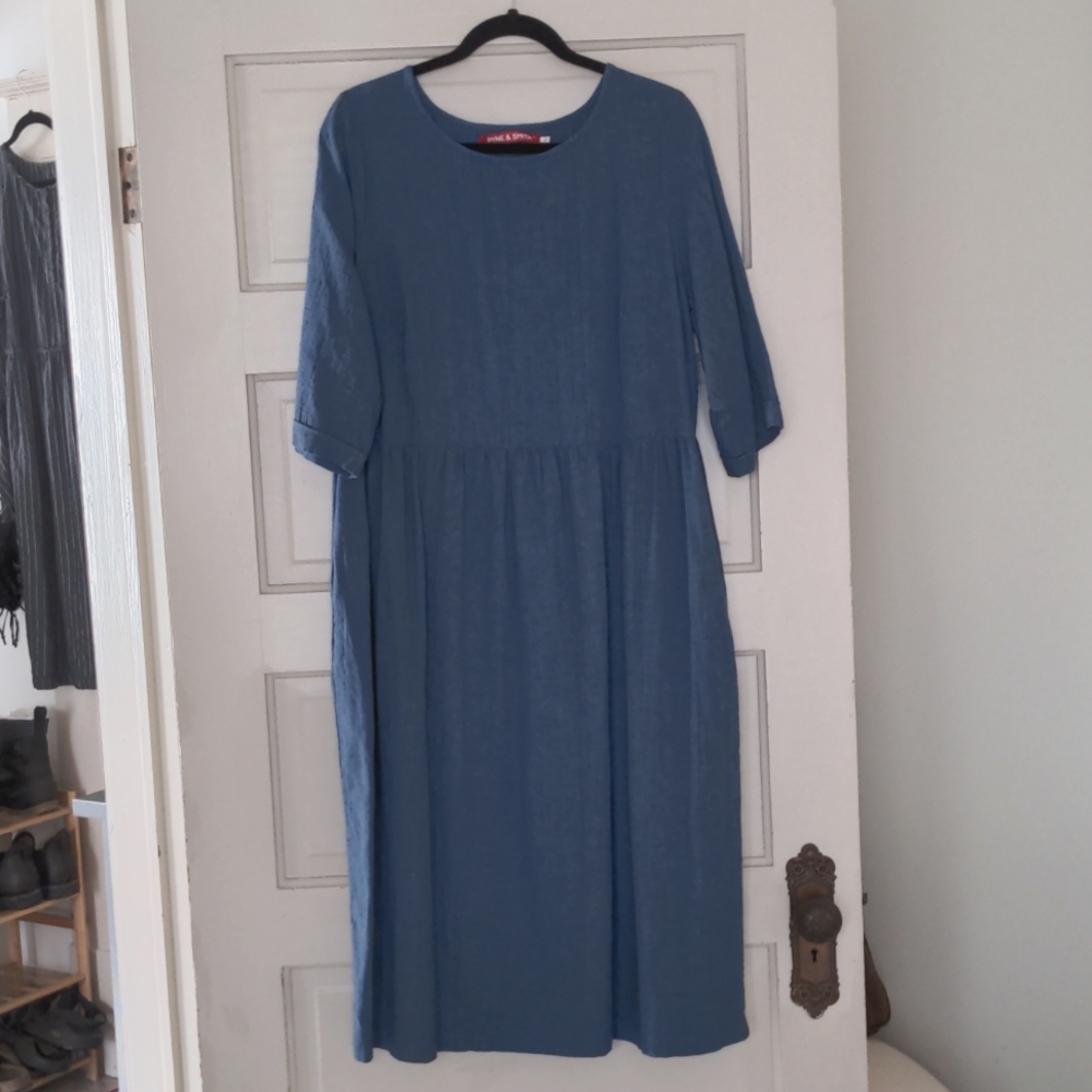 Pyne and Smith No. 19 Size XL Cornflower Blue linen dress